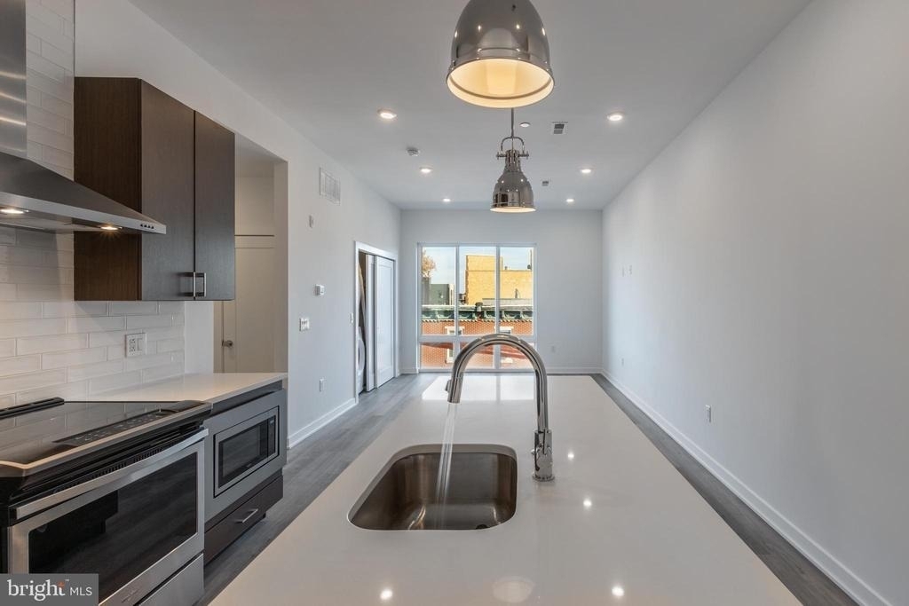 710 N 16th Street - Photo 2