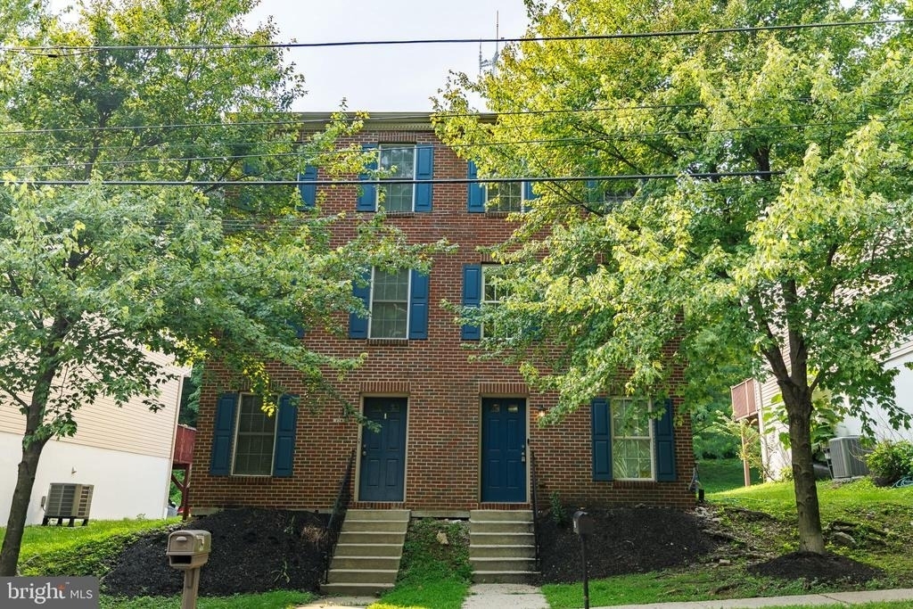276 Parker Avenue - Photo 0