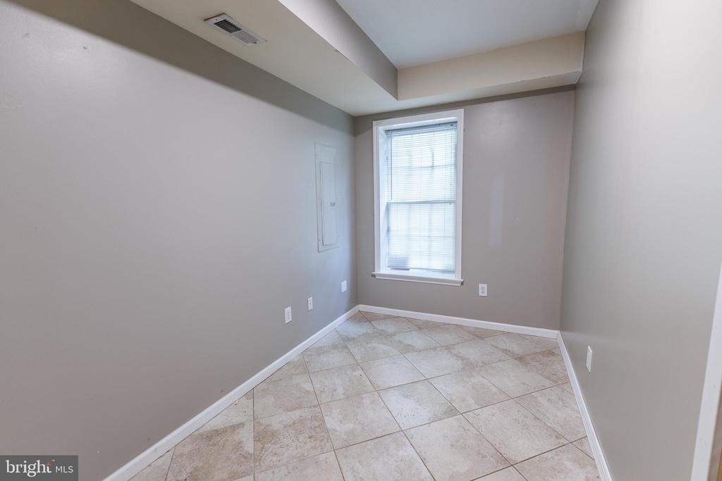 276 Parker Avenue - Photo 2