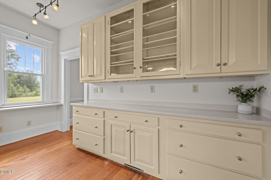 504 Parks Village - Photo 19