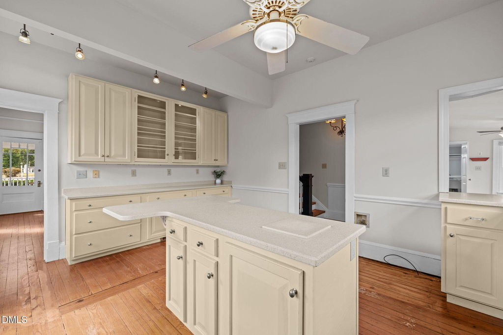 504 Parks Village - Photo 18