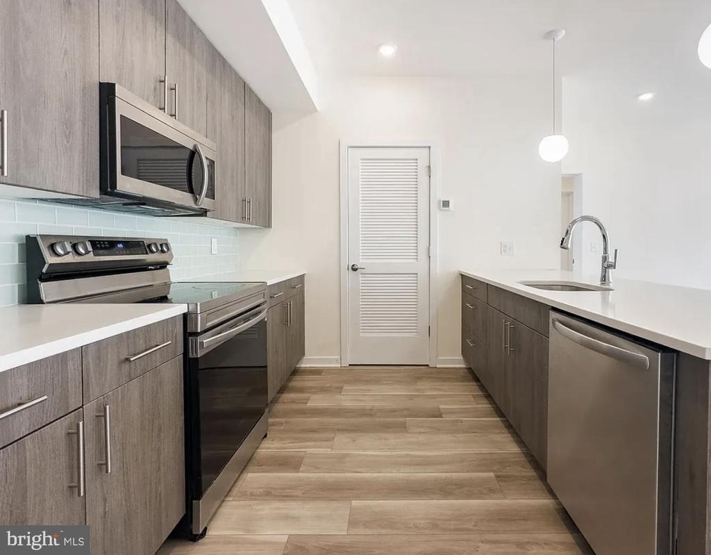 1600 Germantown Avenue - Photo 3