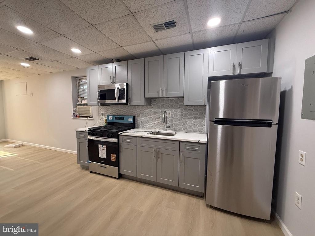 512 S 5th Street - Photo 1