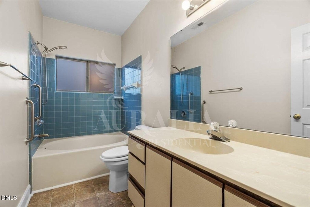 6121 Sunpointe Drive - Photo 12