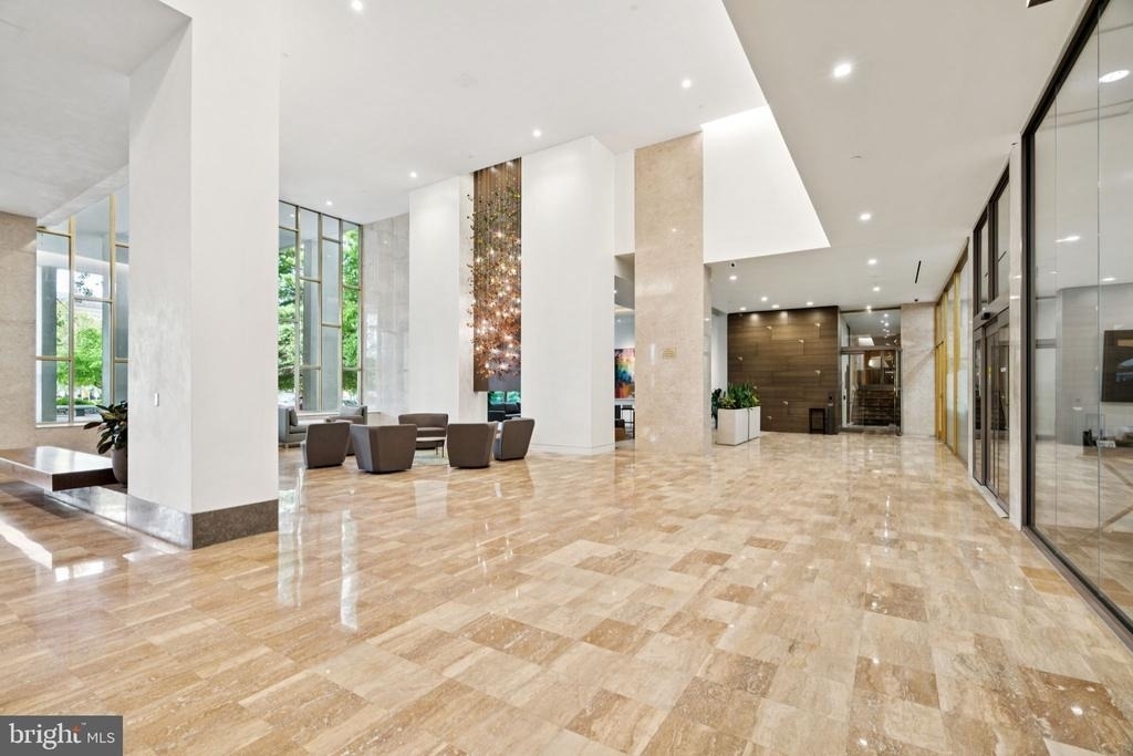 2401 Pennsylvania Avenue - Photo 15