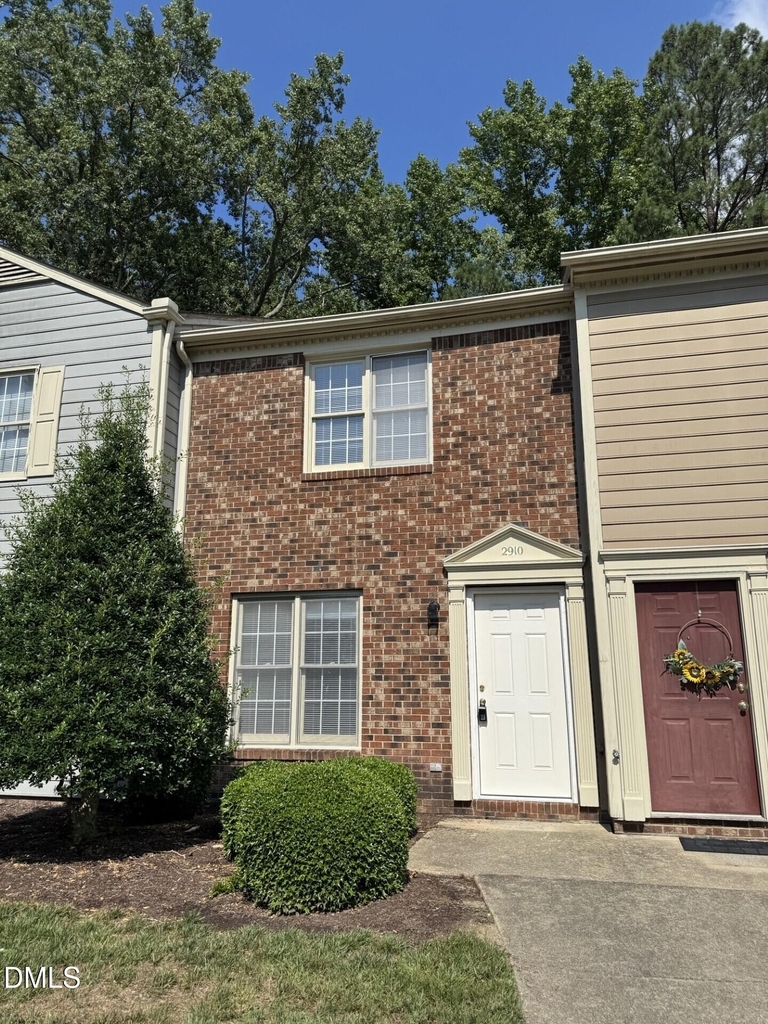 2910 Faversham Place - Photo 10