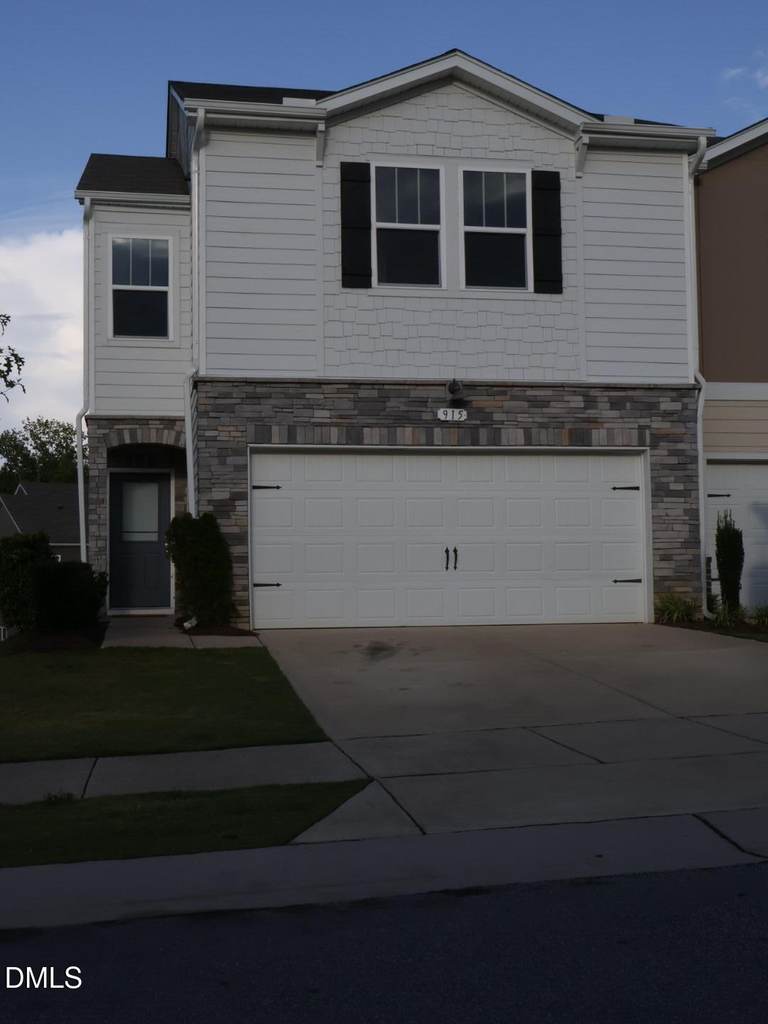 915 Field Ivy Drive - Photo 0