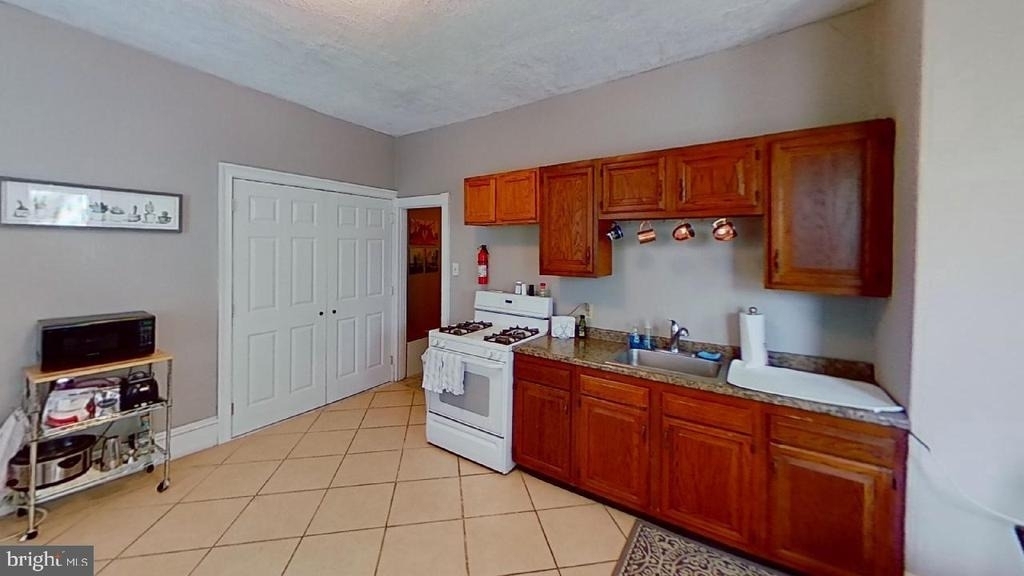 4326 Manayunk Avenue - Photo 2