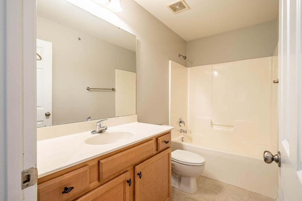6301 Grove Estates Terrace - Photo 23