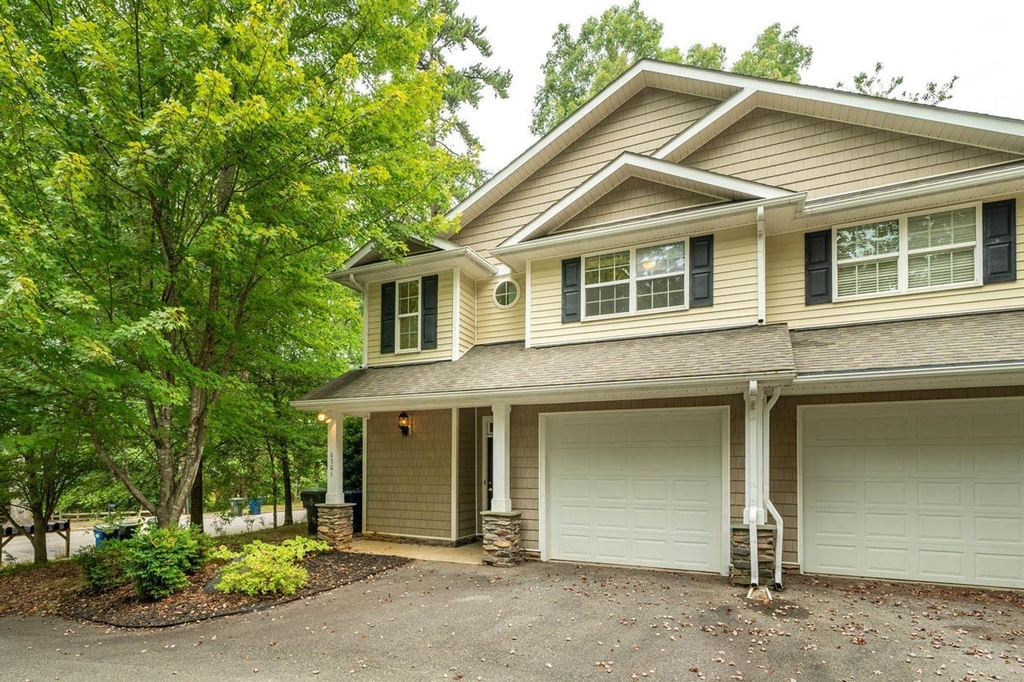 6301 Grove Estates Terrace - Photo 2
