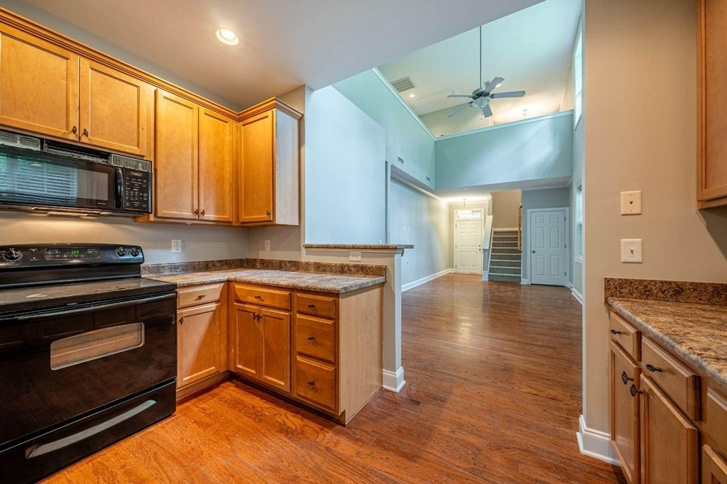 6301 Grove Estates Terrace - Photo 15