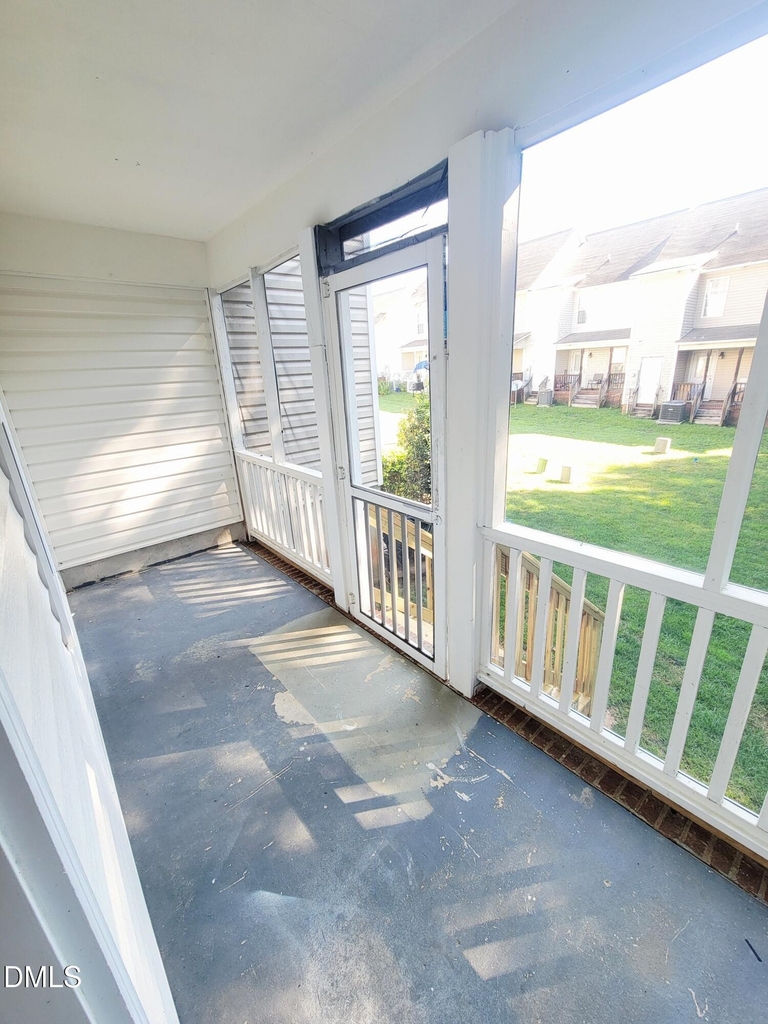 411 Whitehall Court - Photo 46