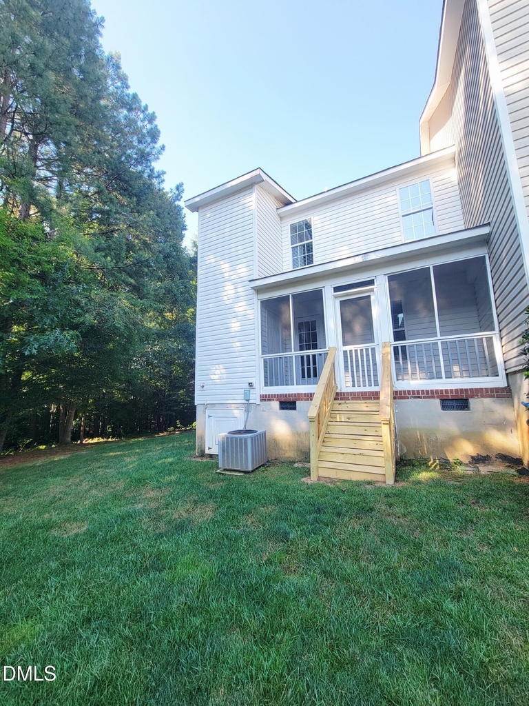 411 Whitehall Court - Photo 49
