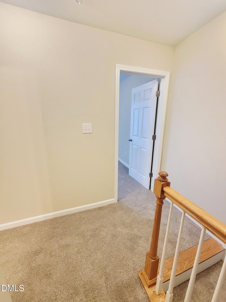 411 Whitehall Court - Photo 30