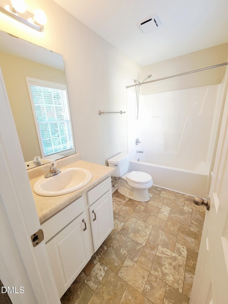 411 Whitehall Court - Photo 29