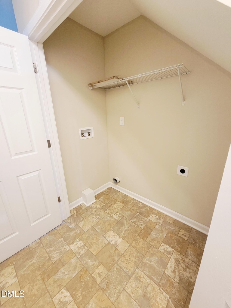 411 Whitehall Court - Photo 19