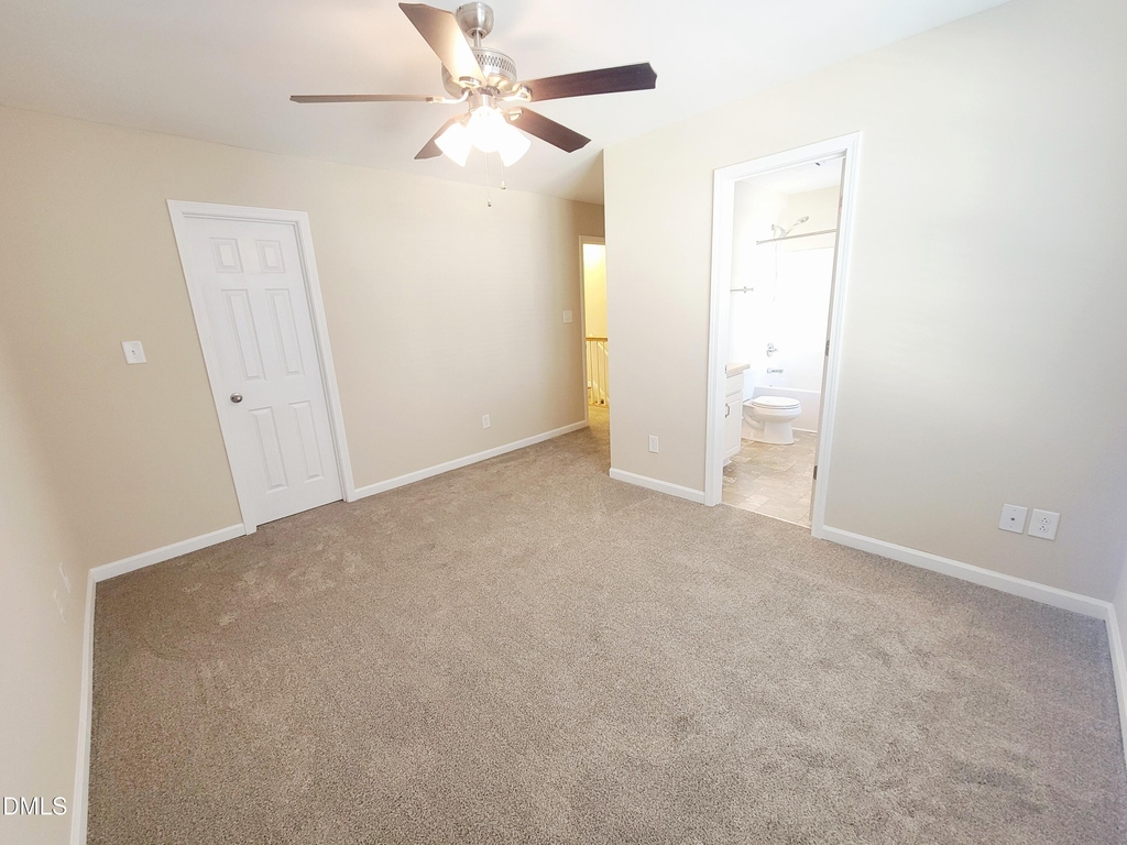 411 Whitehall Court - Photo 26