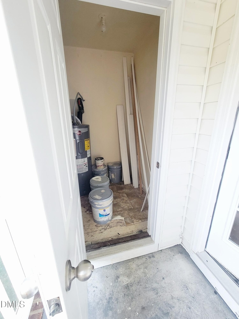 411 Whitehall Court - Photo 47