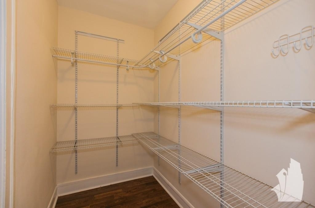 2827 N Burling - Photo 5