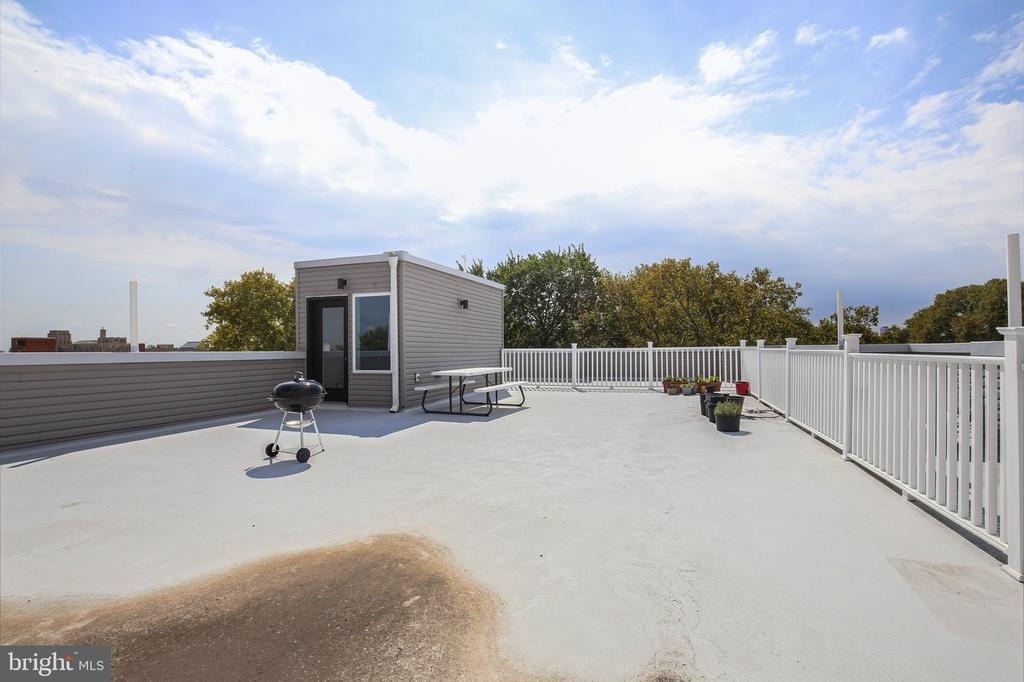 2621 W Jefferson Street - Photo 21