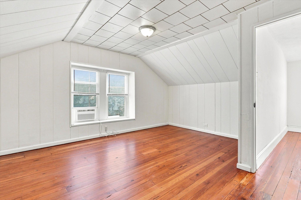 223 Wendover Street - Photo 18