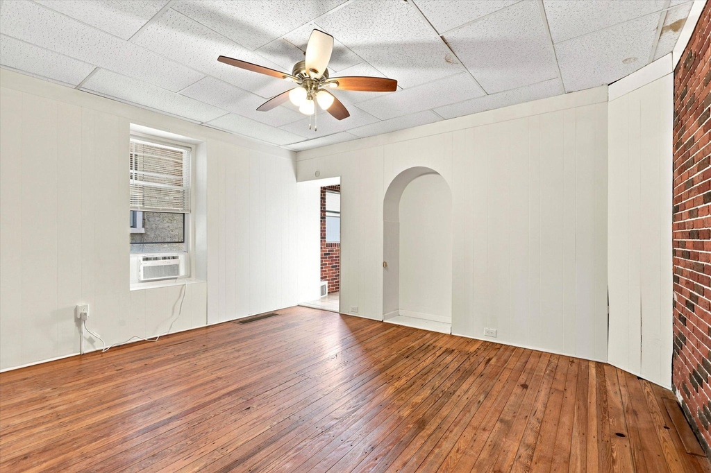 223 Wendover Street - Photo 3
