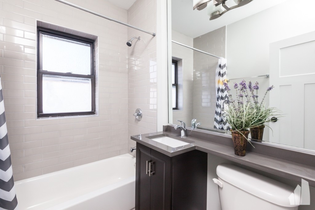 701 W Brompton - Photo 10
