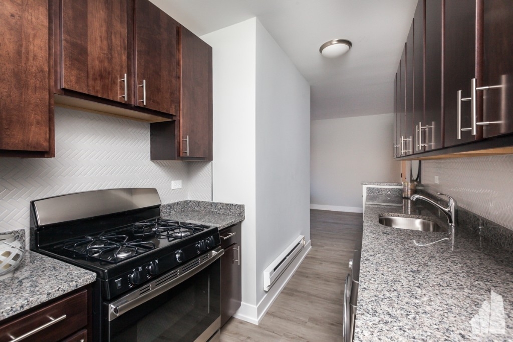 701 W Brompton - Photo 8