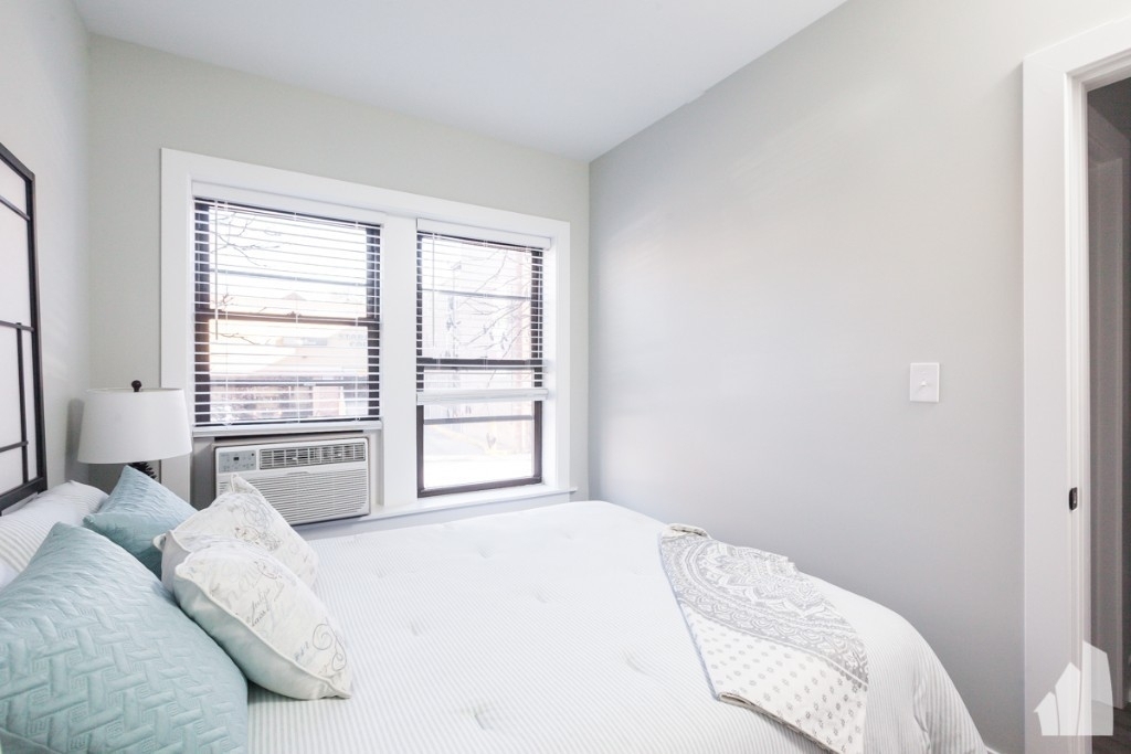 701 W Brompton - Photo 12