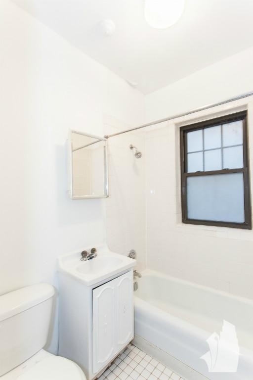 654 W Cornelia - Photo 8
