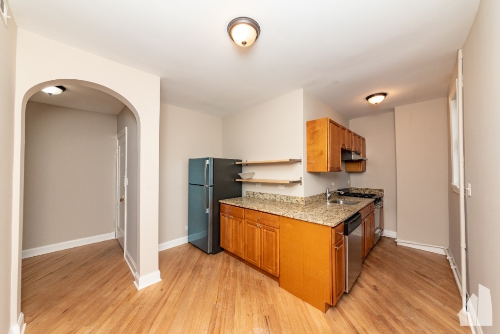 894 Green Bay Rd - Photo 3