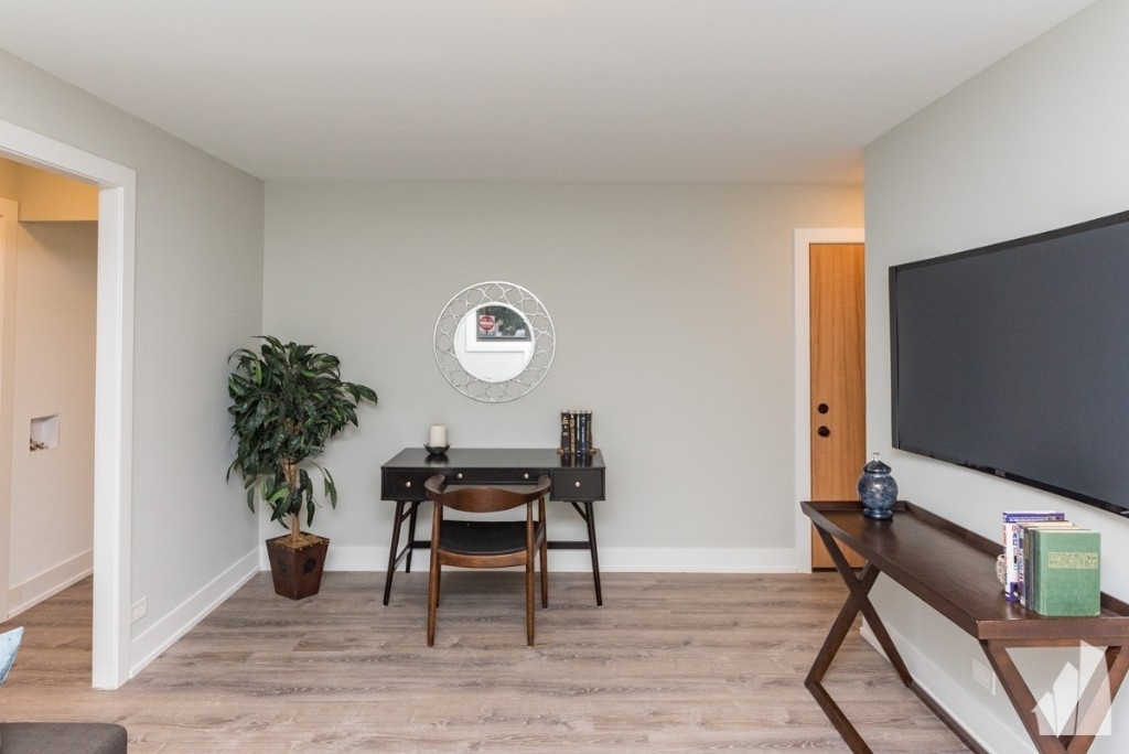 530 W Surf - Photo 4