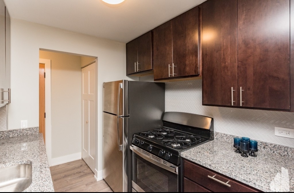 530 W Surf - Photo 8
