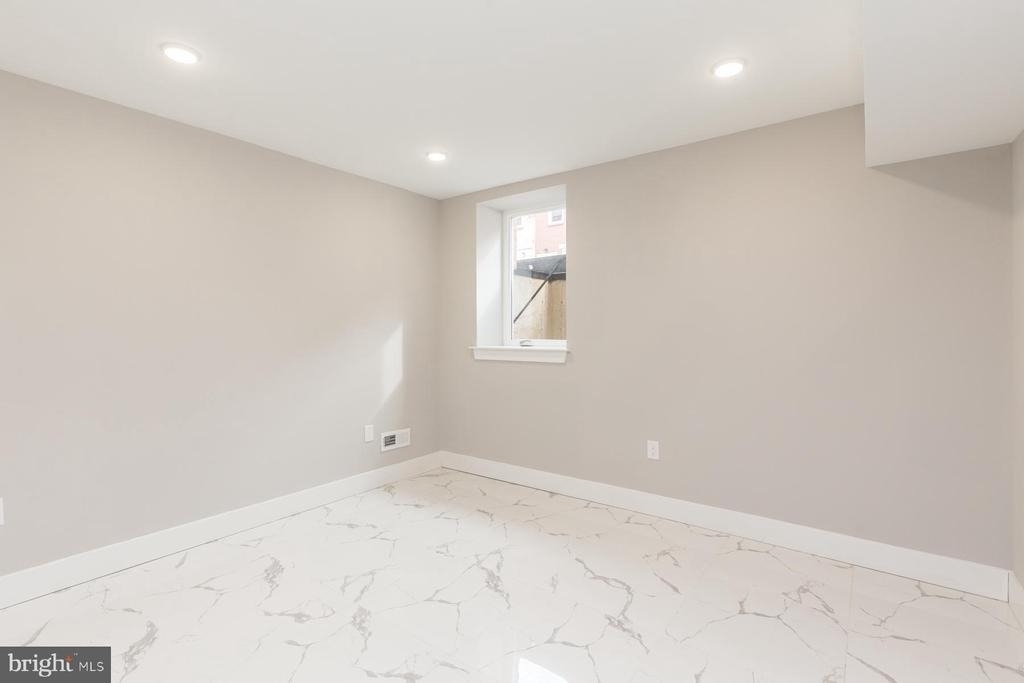 1724 N Marshall Street - Photo 23