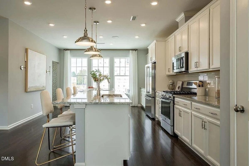 1109 Falling Rock Place - Photo 7