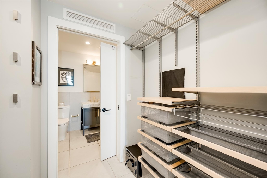 70 Rainey St - Photo 10