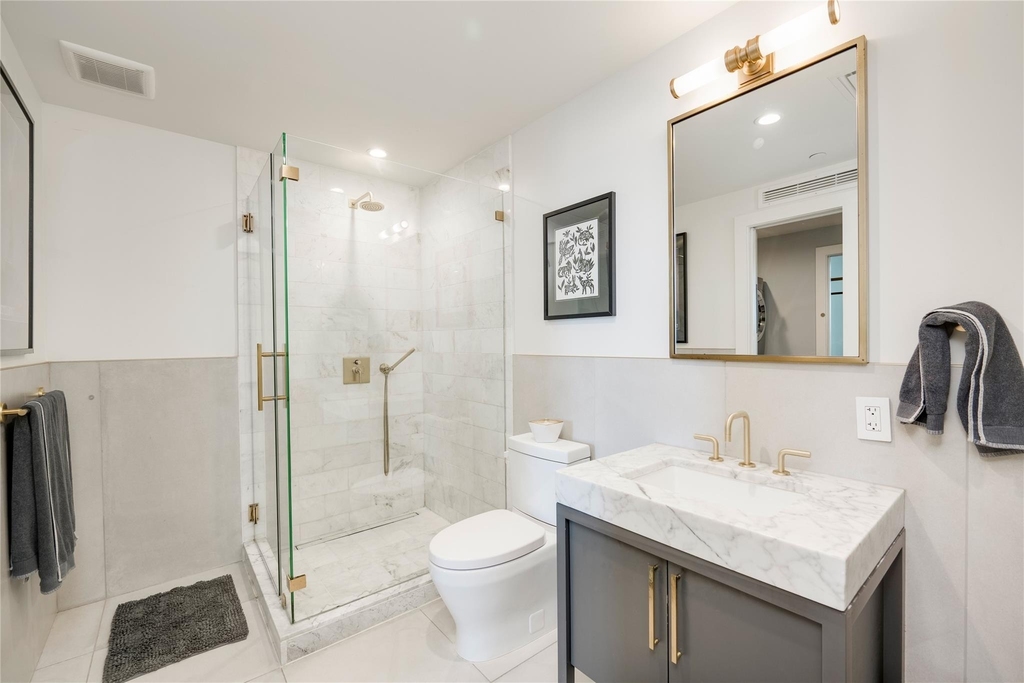 70 Rainey St - Photo 8