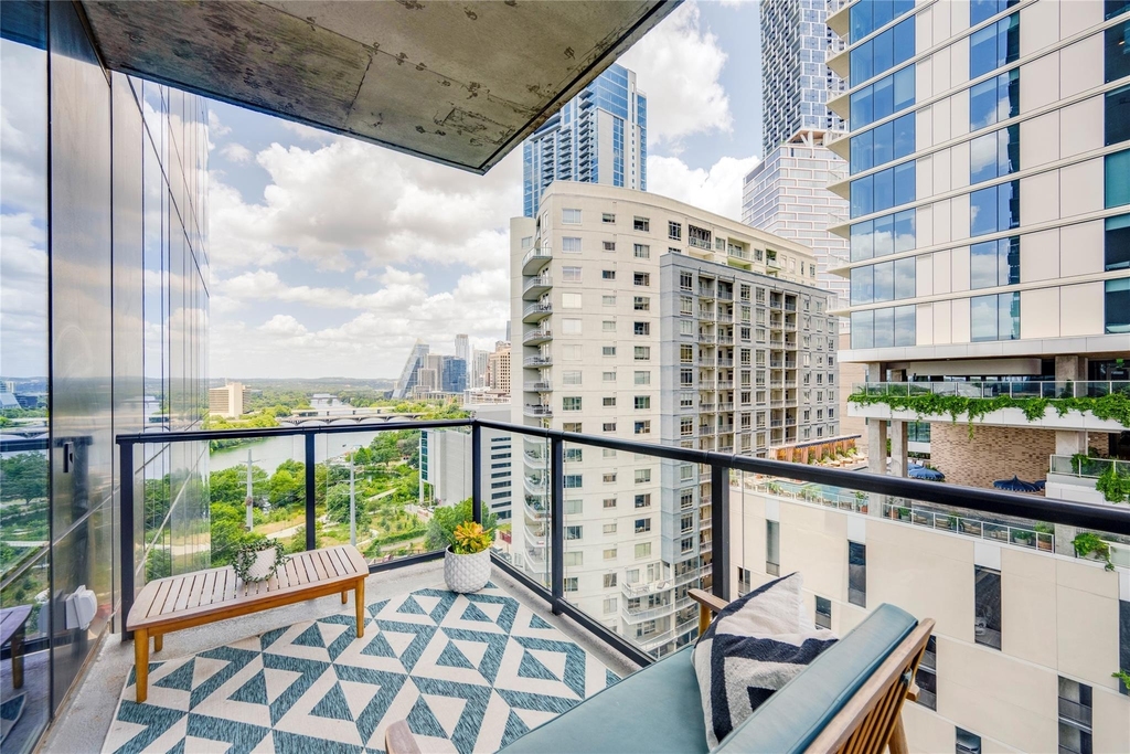 70 Rainey St - Photo 14