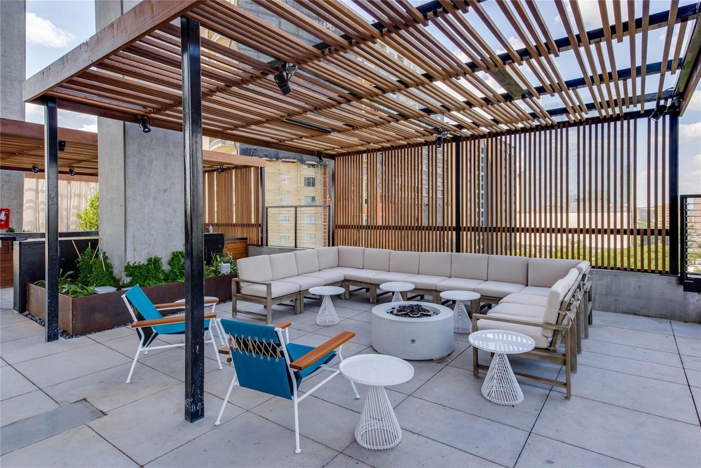 70 Rainey St - Photo 22