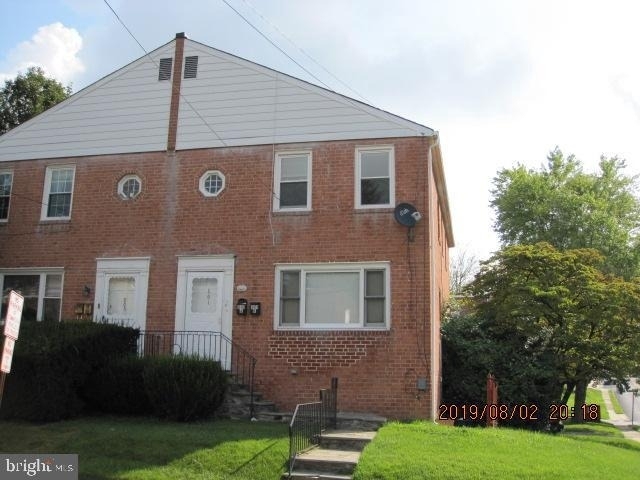 801 Anderson Avenue - Photo 0
