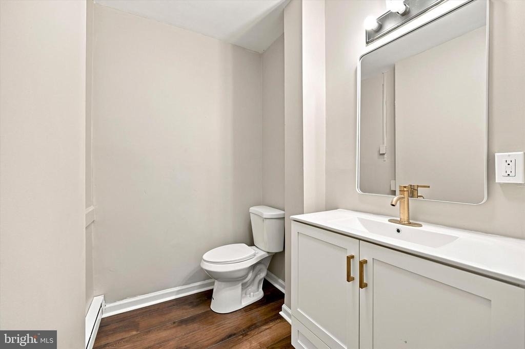 571 Olive Street - Photo 6
