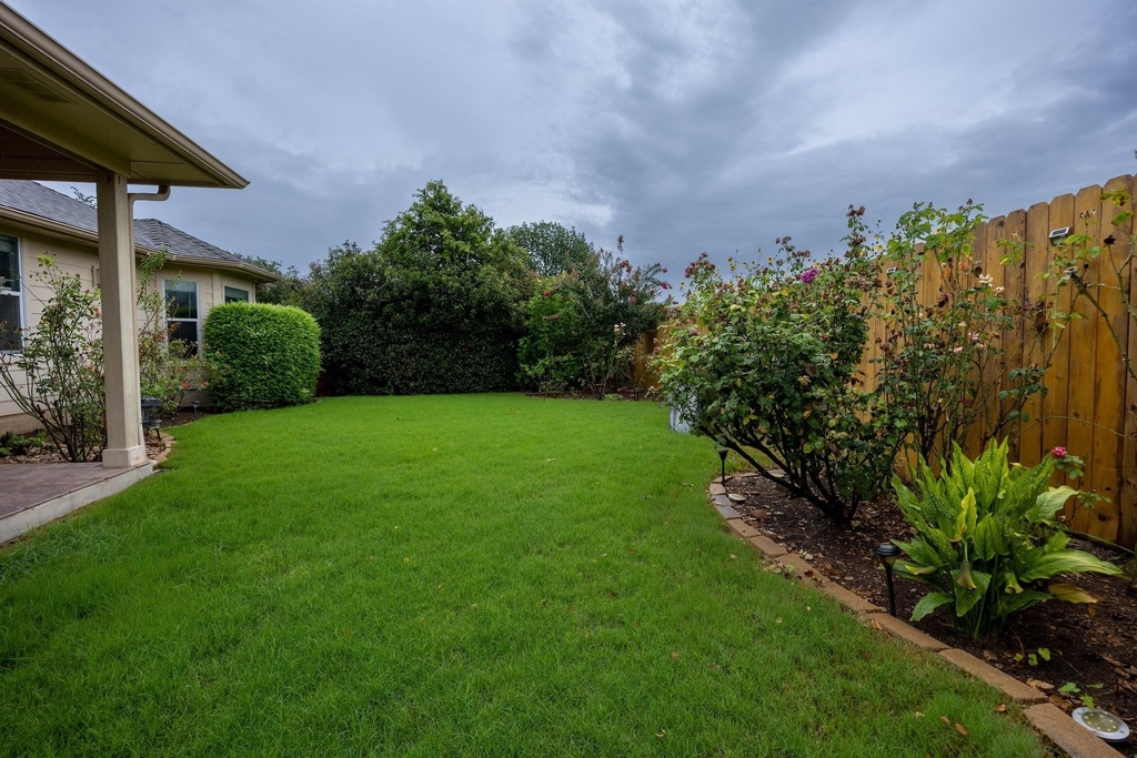 1301 Rimstone Dr - Photo 18