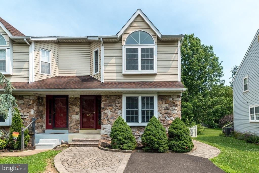 40 Pearl Drive - Photo 0