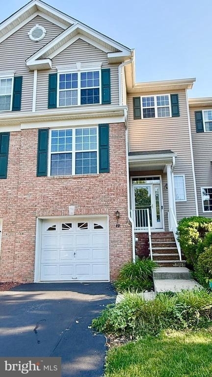 40 Truman Avenue - Photo 0