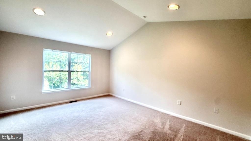 40 Truman Avenue - Photo 20