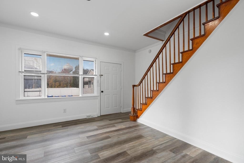 302 N Main Street - Photo 4