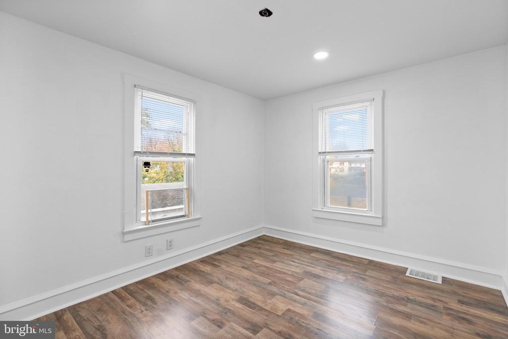 302 N Main Street - Photo 15