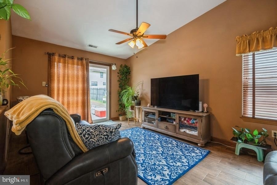 104 Apley Drive - Photo 2