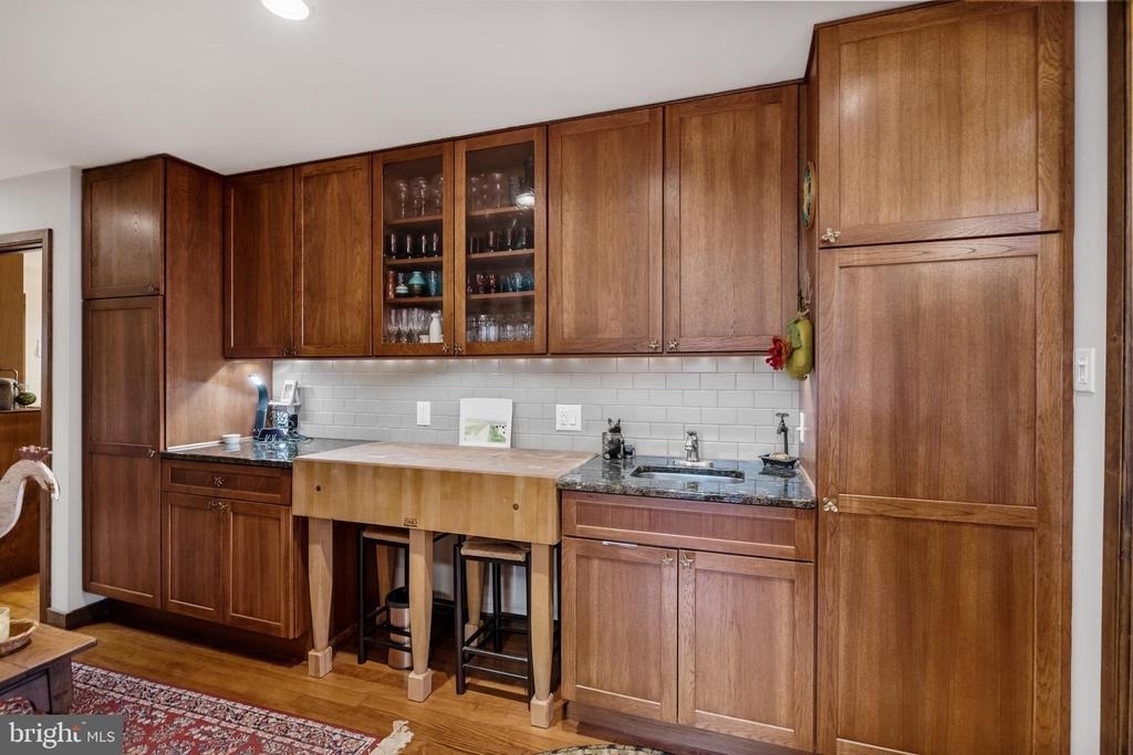 444 Shady Lane - Photo 11