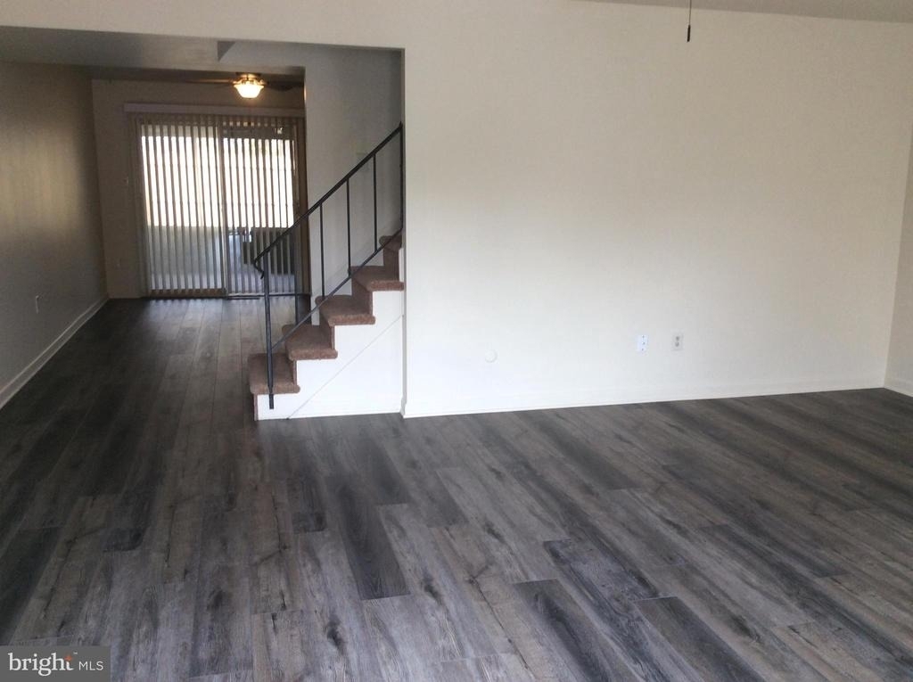 7 Rittenhouse Court - Photo 2